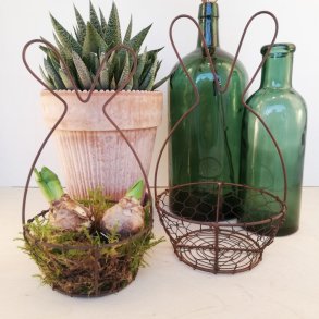 S�t med tr�d hare med tr�d kurv rust