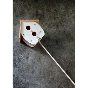 Fuglehus p� pind med stof tag hvid