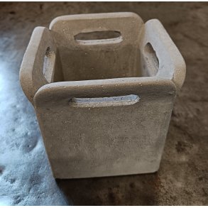 Beton urtepotte pose