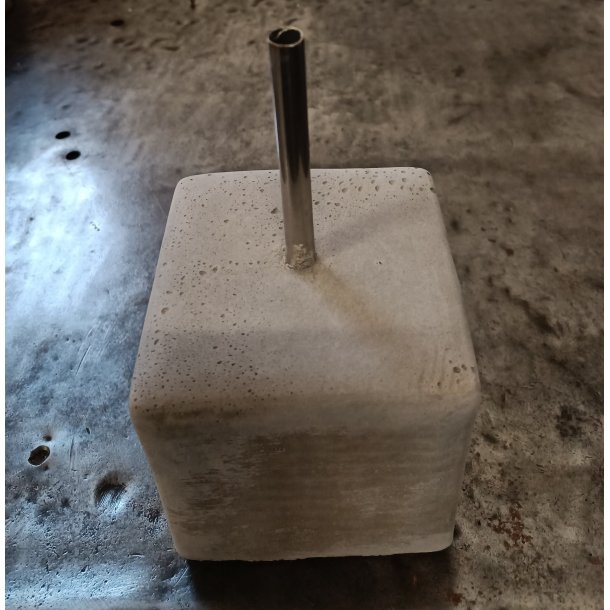Beton fod mellem