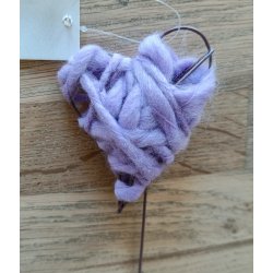 Garnhjerter p trd lilla