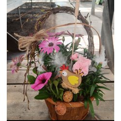 Kyllinger med halm p pind